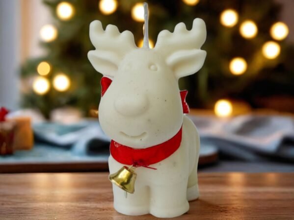 Organic Soy Wax Reindeer Candle for Decor | Reindeer Shaped Candles | Smoke-Free Candle | Xmas Decoration Accessories