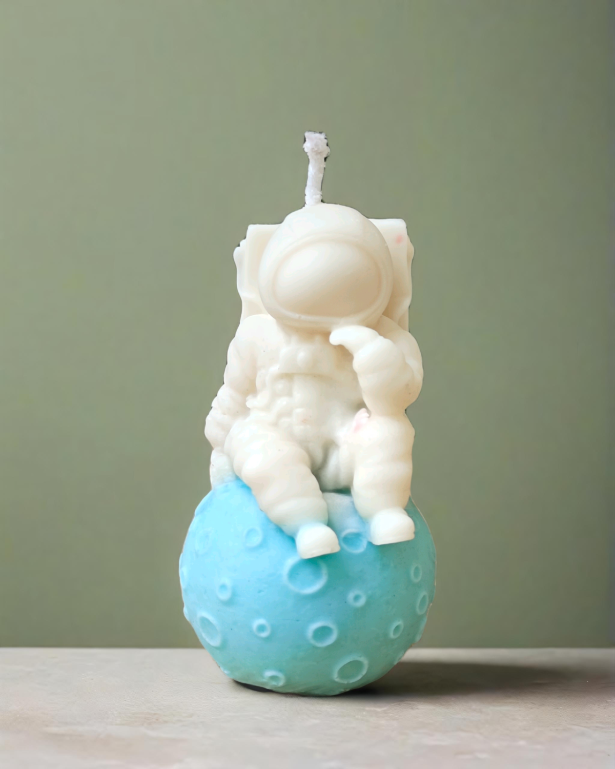 Cute Astronaut Candle