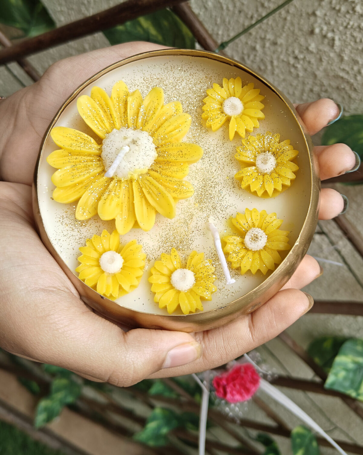 Bowl Urli - Daisy Theme - 4 Inch